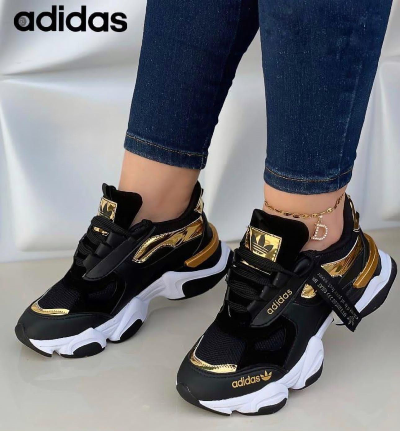 "Tenis Adidas Fashion para Mujer – Estilo y Comodidad al Máximo"